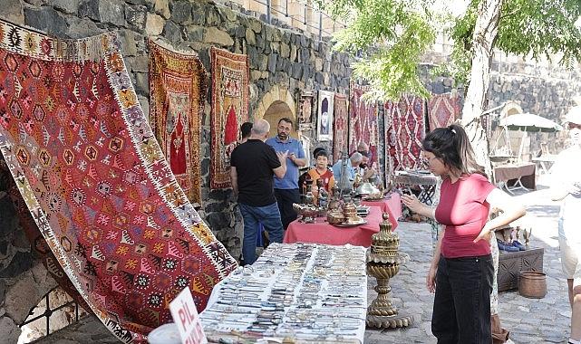 Antika ve Koleksiyon Meraklıları Tarihin Merkezinde Buluşuyor Antika ve Koleksiyon Meraklıları Tarihin Merkezinde Buluşuyor