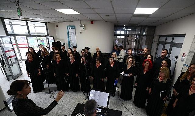 Başkan Onur Yiğit'ten Personeli Duygulandıran Cumhuriyet Sürprizi