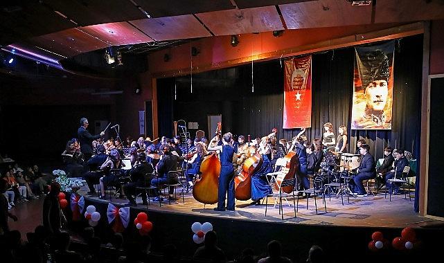 Çocuk Senfoni'den Cumhuriyet Konseri Çocuk Senfoni'den Cumhuriyet Konseri