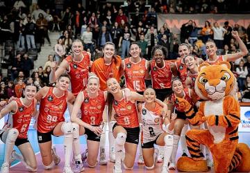 Eczacıbaşı Dynavit, Olympiacos karşısında 3-0 galip