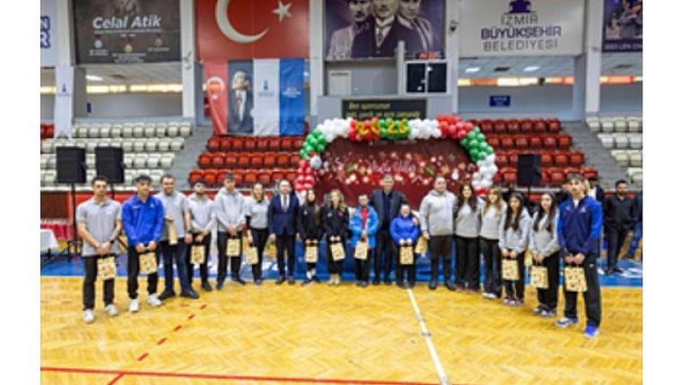 İzmir'e 2025'te madalya yağmuru