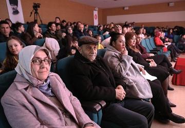 Minik Öğrenciler Keçiören Belediyesi'nde Bilimi Sahneye Taşıdı