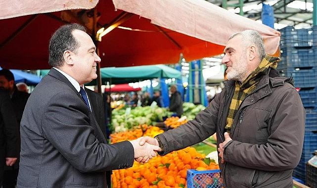 Başkan Dutlulu Perşembe Pazarı'nda Esnafla Bir Araya Geldi