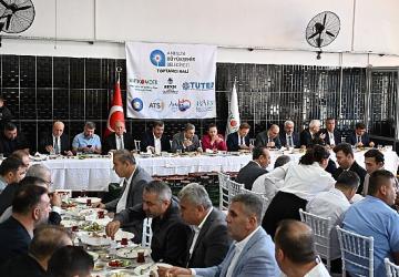 Başkan Vekili Özdemir Antalya Toptancı Hali'nde