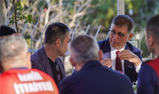 Başkan Tugay İtfaiye Haftası'nda itfaiye personeli ile buluştu