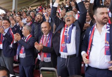 Başkan Hallaç’tan Kahta02 Spor için destek çağrısı