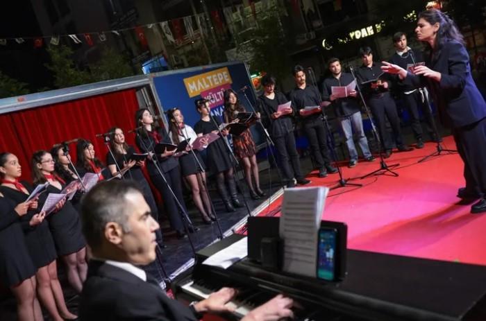 İstanbul Maltepe’de Koro Kayıtları Alınıyor İstanbul Maltepe’de Koro Kayıtları Alınıyor