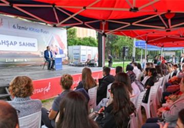 Ahmet Ümit İZKİTAP'ta yeni romanından ipuçları verdi