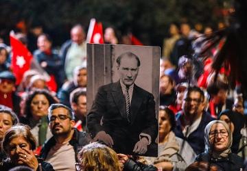 29 Ekim Cumhuriyet Bayramı, 102. yılında Burhaniye'de ilk günkü coşku ile kutlanacak.