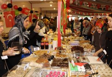 Kahta anaokullarından Filistin için kermes