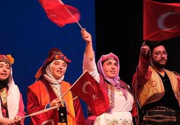 Büyükakın: “Sizler sadece öğrenci değil, gönül elçilerimizsiniz"