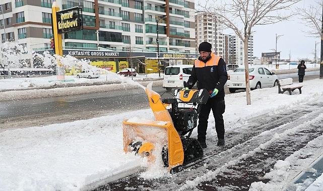 Sivas'ta Son 20 Yılın En Yoğun Karına Karşı Belediye 7/24 Sahada