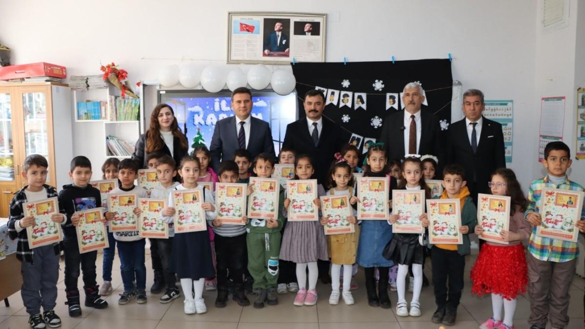 Kahta’da 37 bin öğrenci karne heyecanı yaşadı