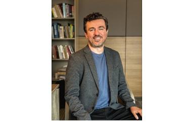 Sosyal medyada paylaşmaya odaklanırken, yaşamın kendisini kaçırıyoruz