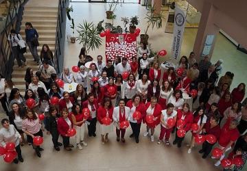 EÜ Hemşirelik Fakültesinde balonlar Cumhuriyet için havalandı