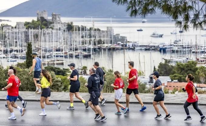 Bodrum Yarı Maratonu Başlıyor: 23 Ülkeden 2.100 Sporcu Yarışacak Bodrum Yarı Maratonu Başlıyor: 23 Ülkeden 2.100 Sporcu Yarışacak