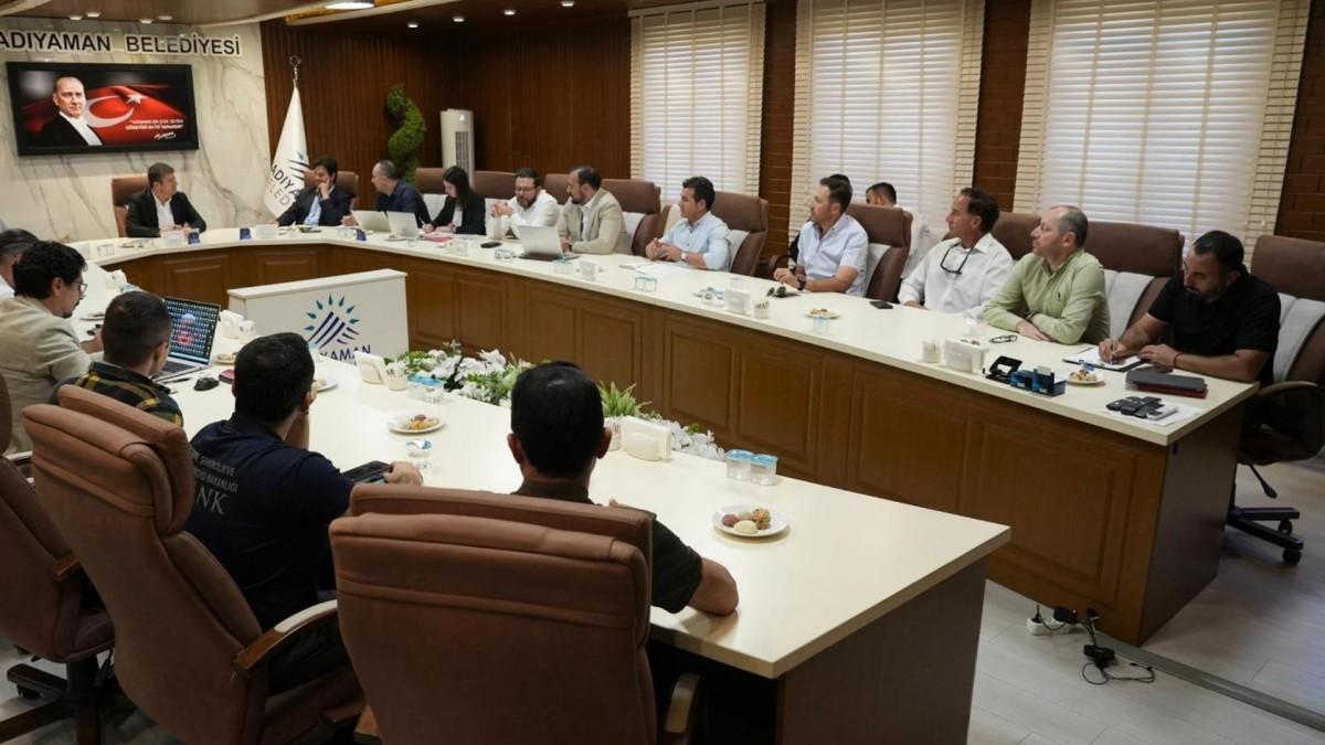 AFD yetkilileri, Belediye Başkanı Abdurrahman Tutdere ile bir araya geldi - Videolu Haber AFD yetkilileri, Belediye Başkanı Abdurrahman Tutdere ile bir araya geldi - Videolu Haber