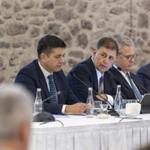 Başkan Tugay: Enerji güvenliği için şehirler kendi sistemlerini kurmalı