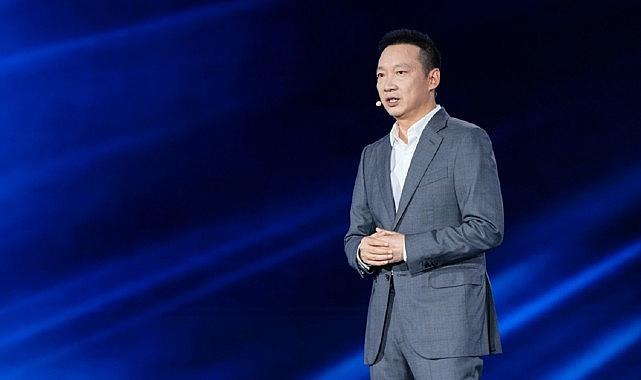 HONOR, Çin'de Dünyanın İlk Kendini Geliştiren Yapay Zekâ Ajanı İşletim Sistemi MagicOS 10'u Tanıttı