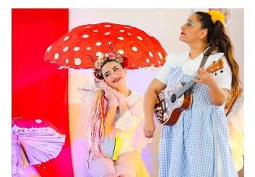 Aliağa Belediyesi Orman Tiyatrosu İlk Oyunuyla Sahnede