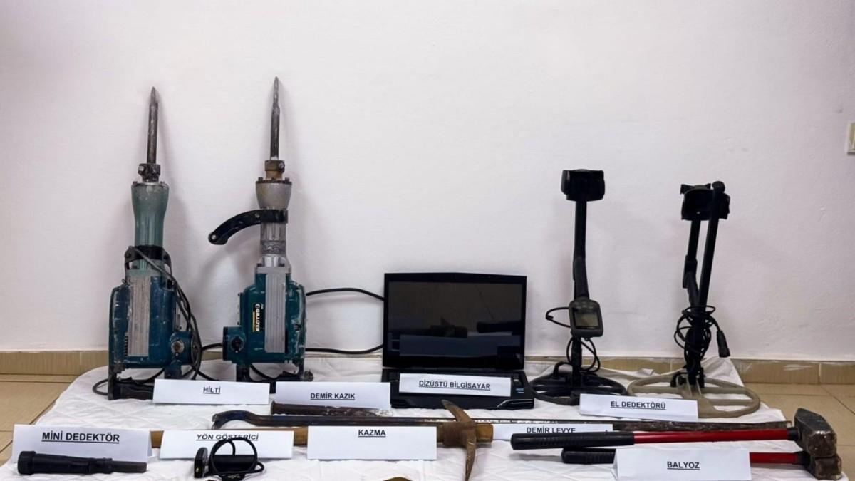 ‘Adıyaman’da define operasyonu: 3 şüpheli suçüstü yakalandı’