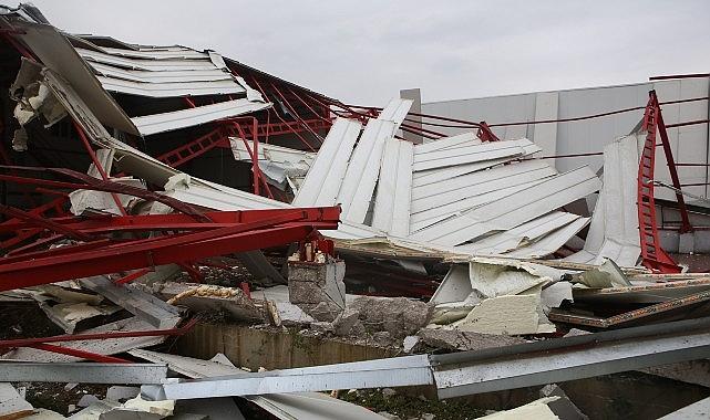 Nilüfer'de iki kaçak iş yeri yıkıldı