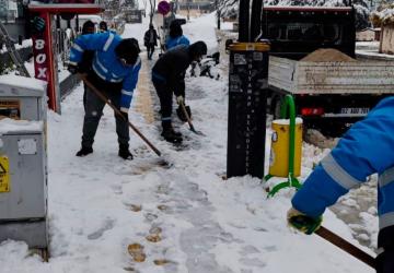 Adıyaman Belediyesi’nden kent genelinde kar mesaisi - Videolu Haber