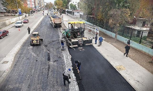 İzmir'de ulaşımı rahatlatan asfalt atağı