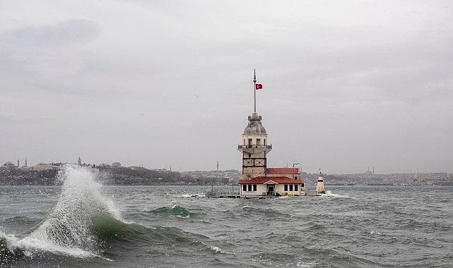 AKOM'dan Pazartesi Uyarısı: Fırtına ve Kuvvetli Sağanak Yağış Bekleniyor AKOM'dan Pazartesi Uyarısı: Fırtına ve Kuvvetli Sağanak Yağış Bekleniyor