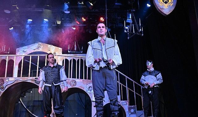 Şehir Tiyatrosu, Yeni Sezona 'Romeo ve Juliet' ile Başlıyor Şehir Tiyatrosu, Yeni Sezona 'Romeo ve Juliet' ile Başlıyor