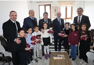 Selçuklu'da Karne Sevinci: Başkan Pekyatırmacı Öğrencilerle Buluştu