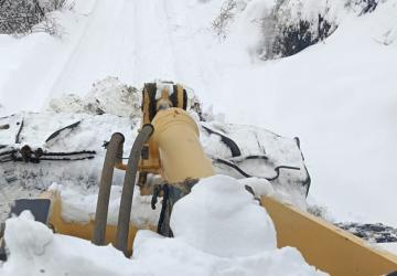 Adıyaman’ın gölbaşı ilçesinde karla mücadele çalışmaları sürüyor