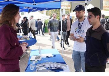 Kariyer Günü'nde öğrenciler firmalarla bir araya geldi