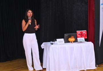 Bayraklı'da sağlıklı ve dengeli beslenme semineri