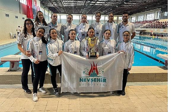 Nevşehir Belediyesi U16 Kadın Sutopu Takımı Cumhuriyet Kupası'nda 3. Oldu Nevşehir Belediyesi U16 Kadın Sutopu Takımı Cumhuriyet Kupası'nda 3. Oldu