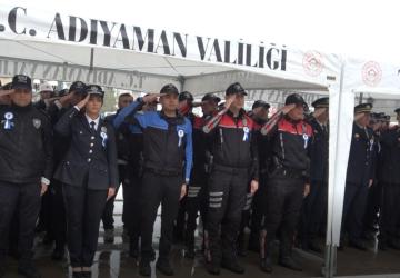 Adıyaman’da ‘Polis Haftası’ kapsamında çelenk sunma töreni düzenlendi - Videolu Haber