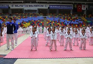 Sporun merkezi Selçuklu'da kuşak sınavı coşkusu yaşandı