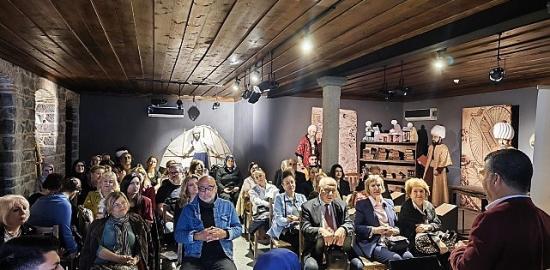 İzmir Öğretmen Akademileri'nde Bu Hafta Çok Yönlü Programlar Gerçekleştirildi