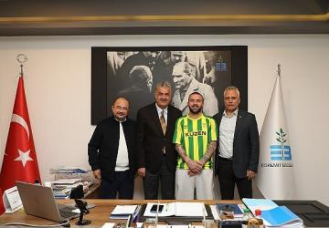 Edremitspor'dan orta sahaya tecrübeli takviye
