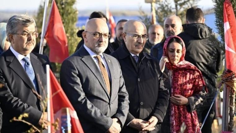 Emniyet Genel Müdürü Mahmut Demirtaş Adıyaman’da deprem şehitleri için dua etti