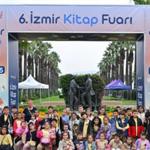 İZKİTAP'a her yaştan ziyaretçi