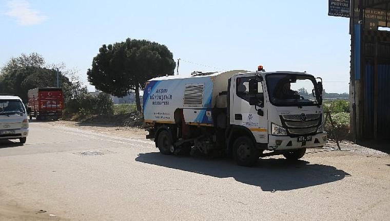 Aydın Büyükşehir Belediyesi'nden Acarlar'da çevre düzenleme ve bakım çalışması