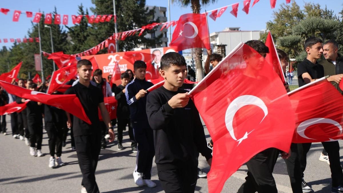 Adıyaman’da 29 Ekim Cumhuriyet Bayramı’nın 102. yıl coşkusu - Videolu Haber