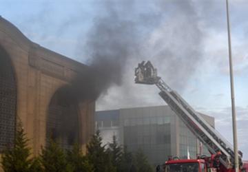 Fabrika yangını kısa sürede kontrol altına alındı