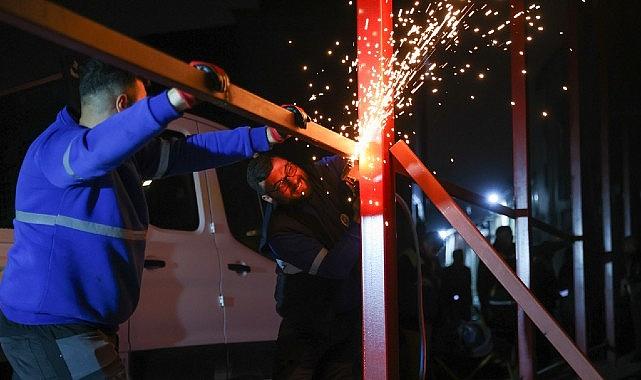 Buca Belediyesi'nden Hazine Arazisinde Kaçak Yapıya Gece Operasyonu
