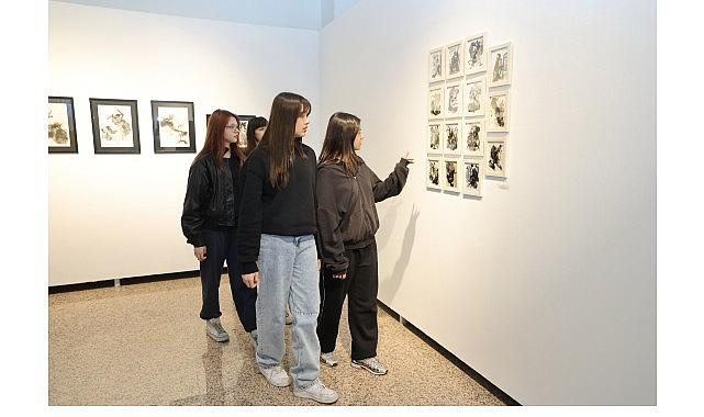 'Varlığın Arayüzü' Sergisi Sefaköy Galeri Küp'te