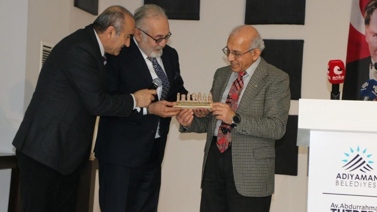 Uğur Mumcu Adıyaman’da konferansla anıldı: Prof. Dr. Saltık’tan ‘anti-emperyalist mücadele’ vurgusu - Videolu Haber