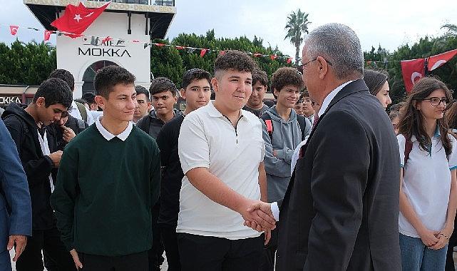 Kemer'de Cumhuriyet Bayramı kutlamaları resmi törenle başladı Kemer'de Cumhuriyet Bayramı kutlamaları resmi törenle başladı