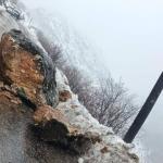 Gerger’de heyelan: Bahçeler yolu ulaşıma kapandı