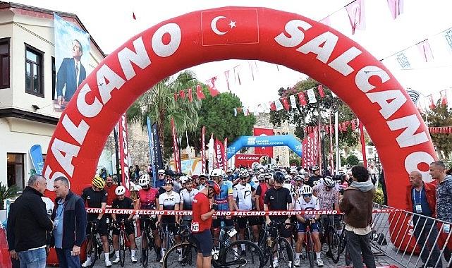 VeloTürk Gran Fondo Çeşme'de pedallar barış ve spor için döndü